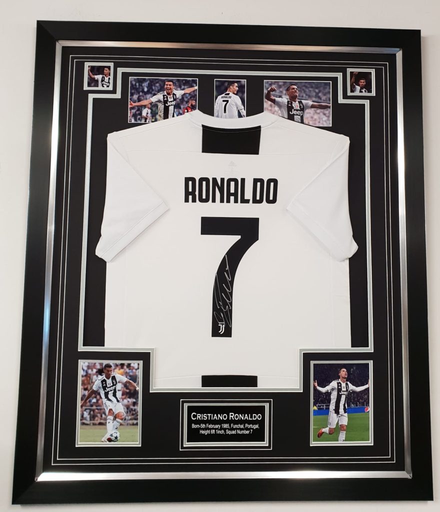 Cristiano Ronaldo Signed Juventus No.7 Football Shirt Framed ...